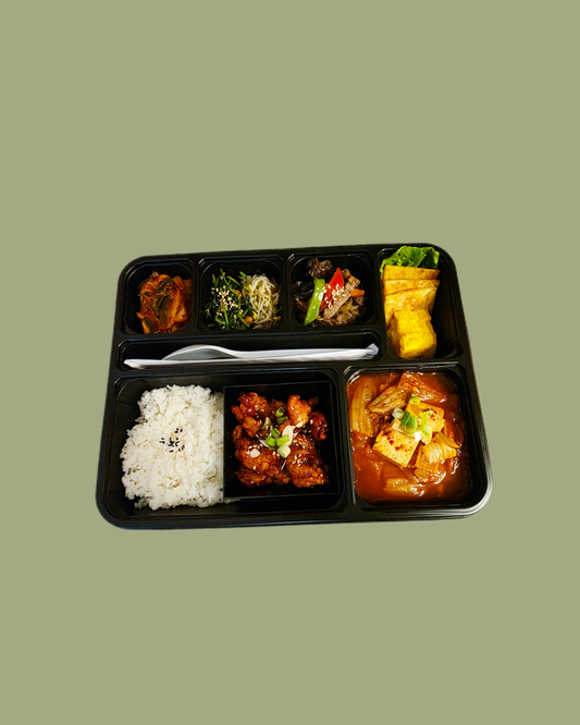 KKANPUNGGI SET / وجبة كانبونغي مع الأرز والمقبلات